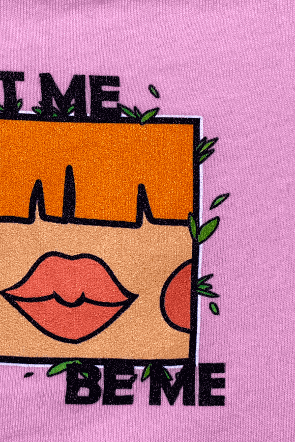 Carolyn LET ME BE ME logo t-shirt